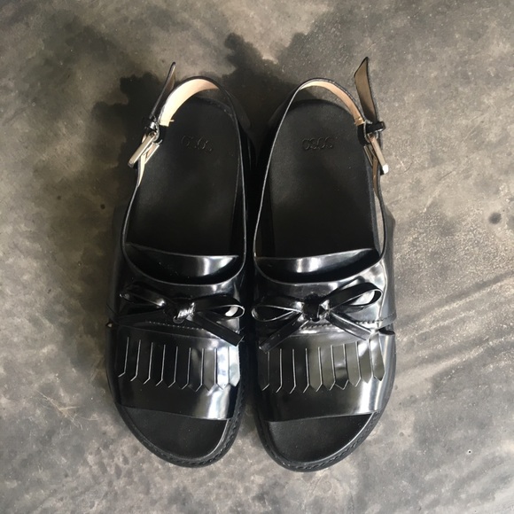 🔥SOLD🔥 Asos Black Chunky Fringe Sandal - Picture 3 of 7